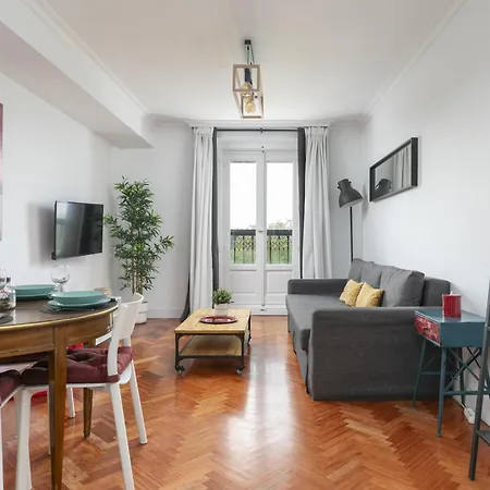 Apartamento Con Vistas Al Parque Del Retiro Madrid Exterior photo